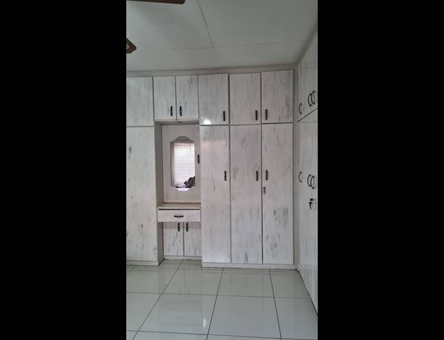 4 BEDROOM HOUSE FOR SALE IN FERNWOOD